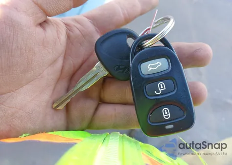 2007 Hyundai Sonata Gls from USA, damaged, VIN 5NPET46C17H226695